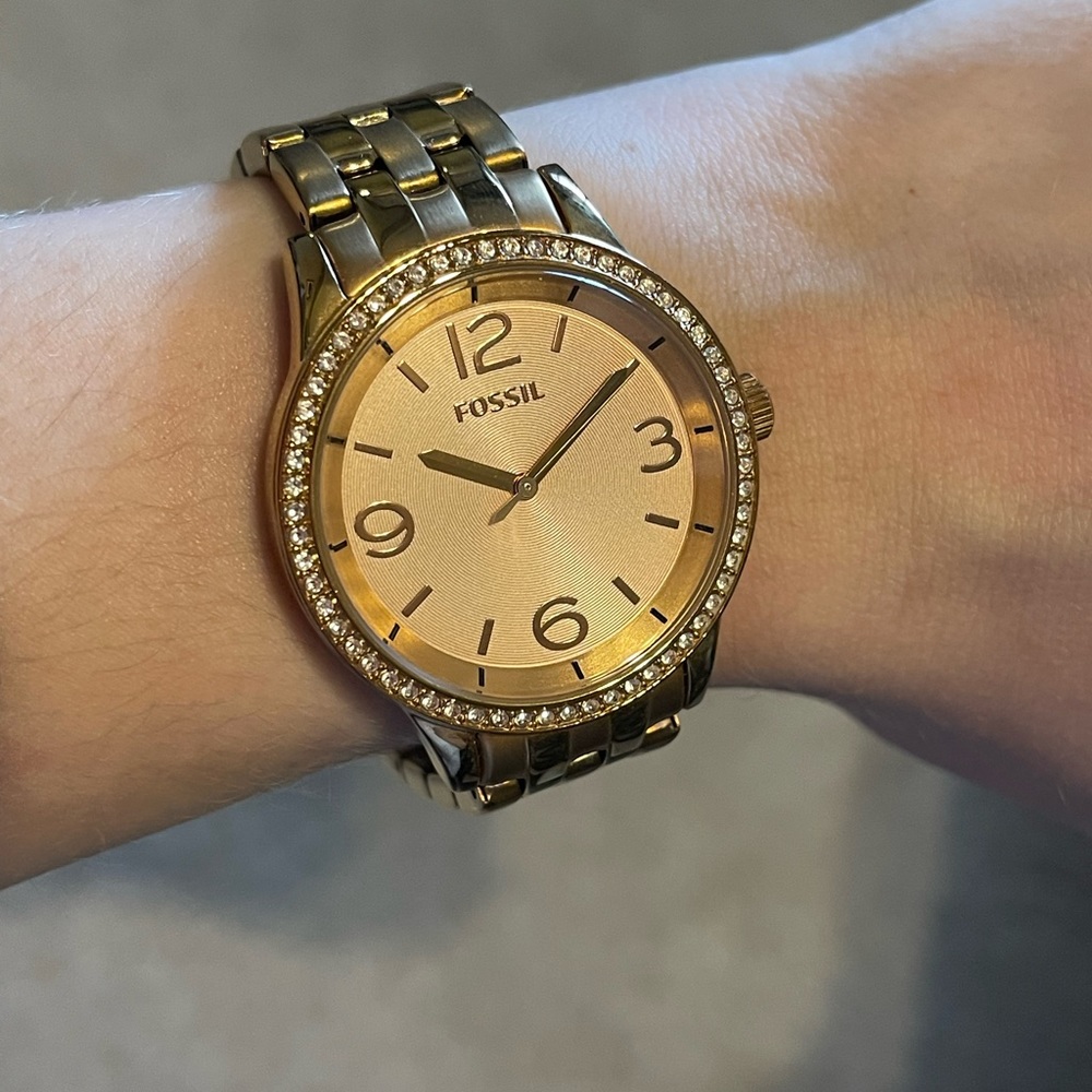 Fossil Womens Rose Gold Watch